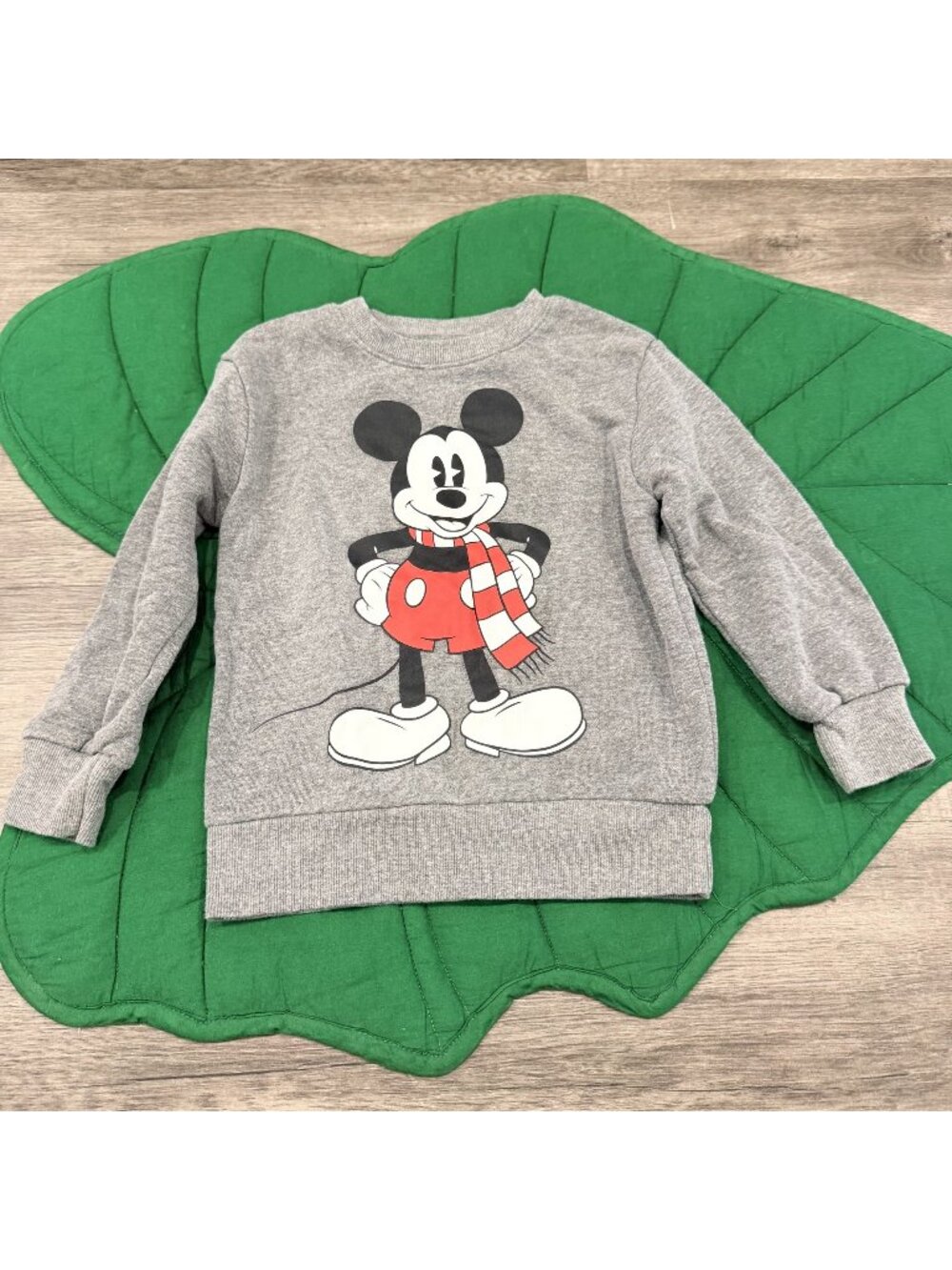 Disney Mickey Mouse Youth XS Gray Crewneck Pullover Sweatshirt